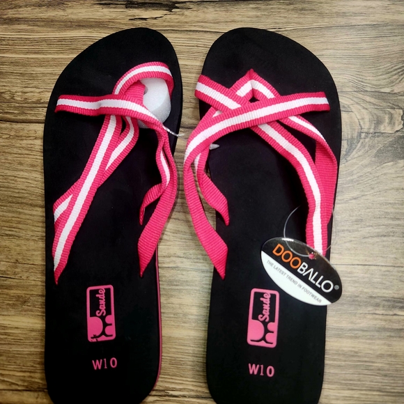 Sande Dooballo Shoes - Sande Dooballo Flip Flop Sandals w/black Footbeds Hot Pink/Wht Straps Wom Sz 10